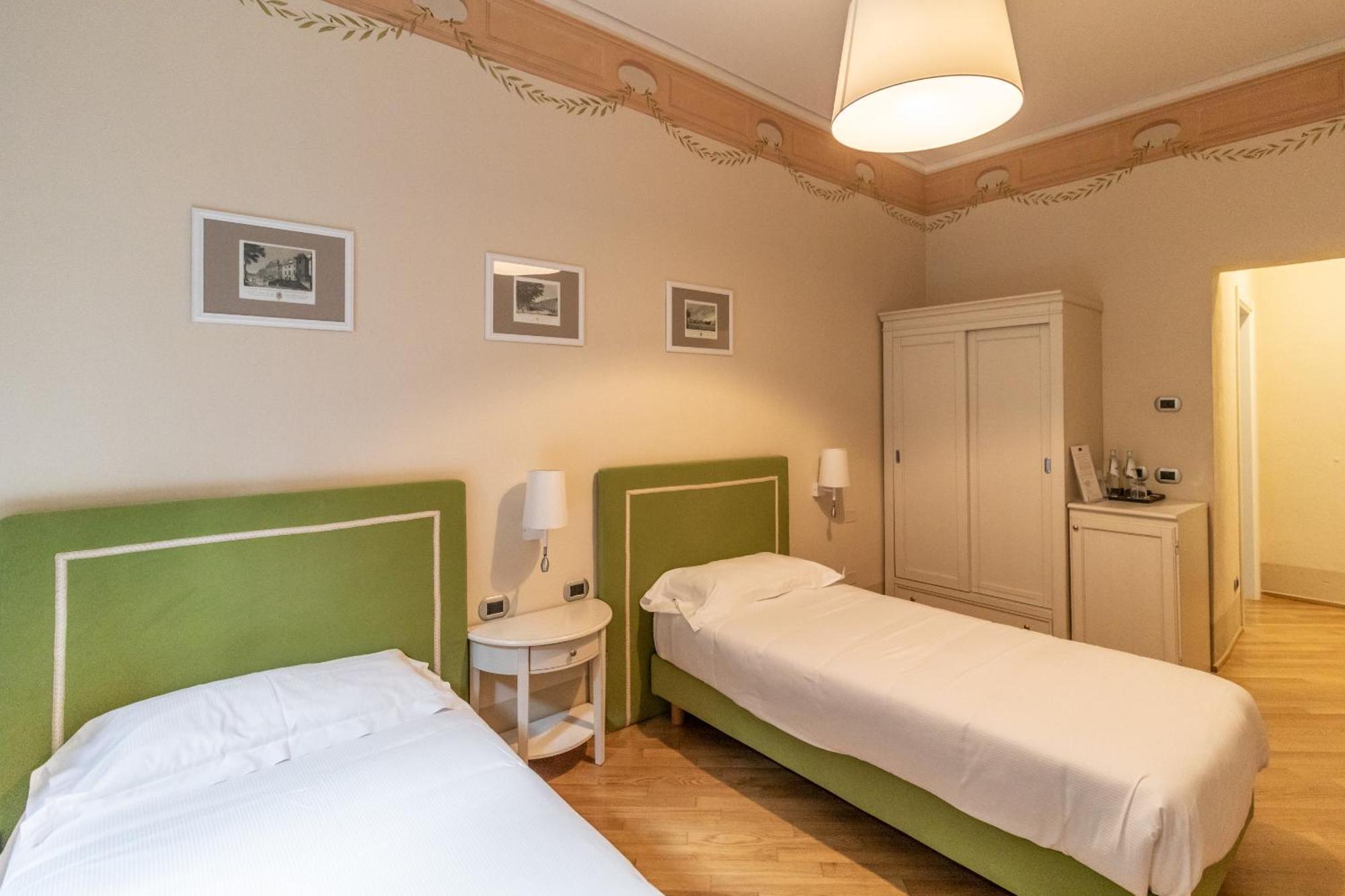 Casa Isolani Luxury Rooms Piazza Maggiore Bologna Exterior photo