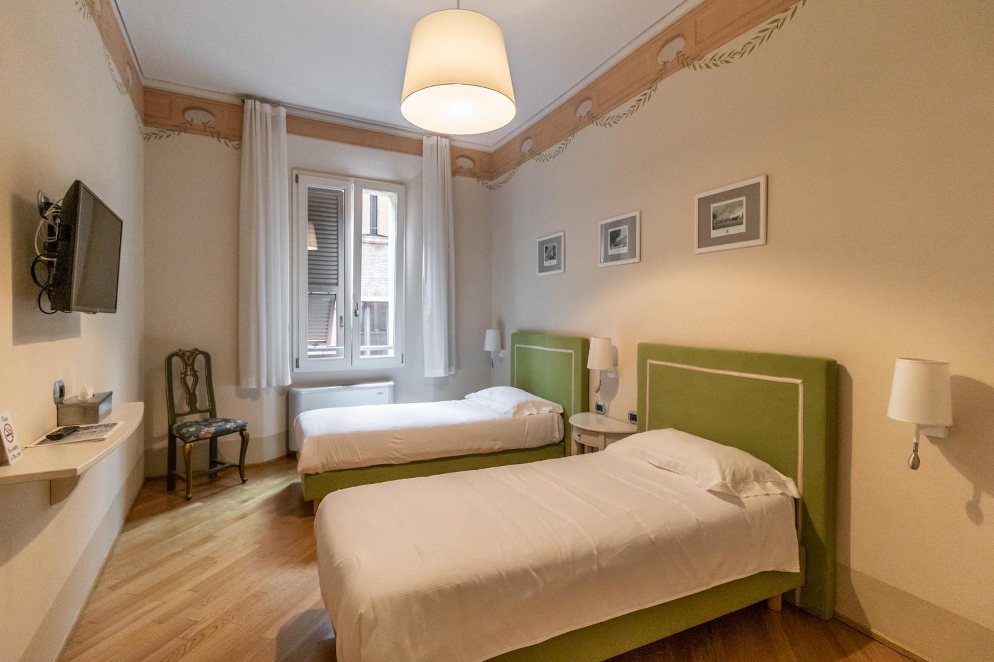 Casa Isolani Luxury Rooms Piazza Maggiore Bologna Exterior photo