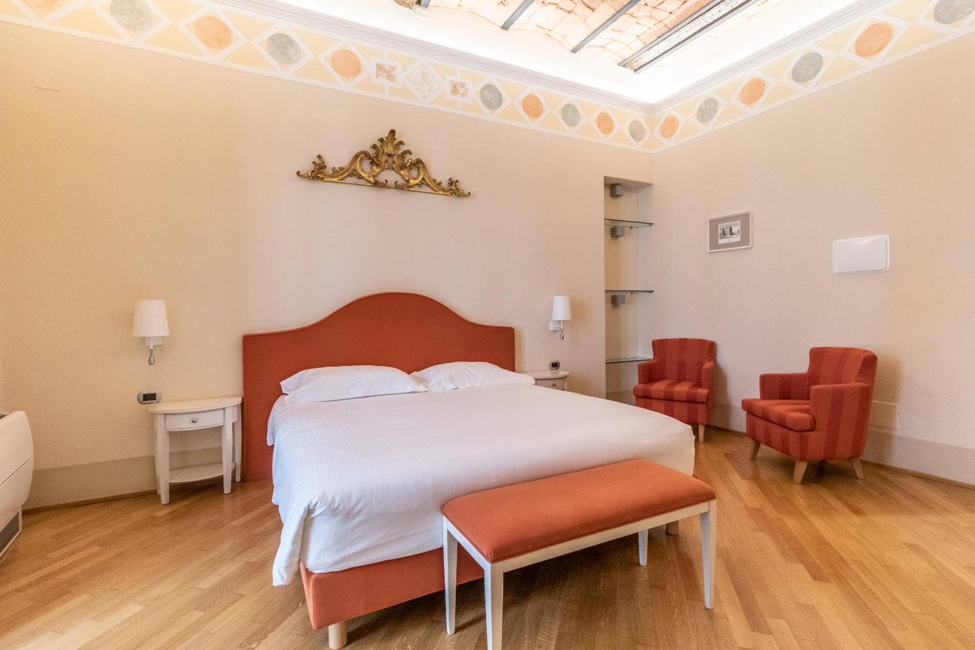 Casa Isolani Luxury Rooms Piazza Maggiore Bologna Exterior photo